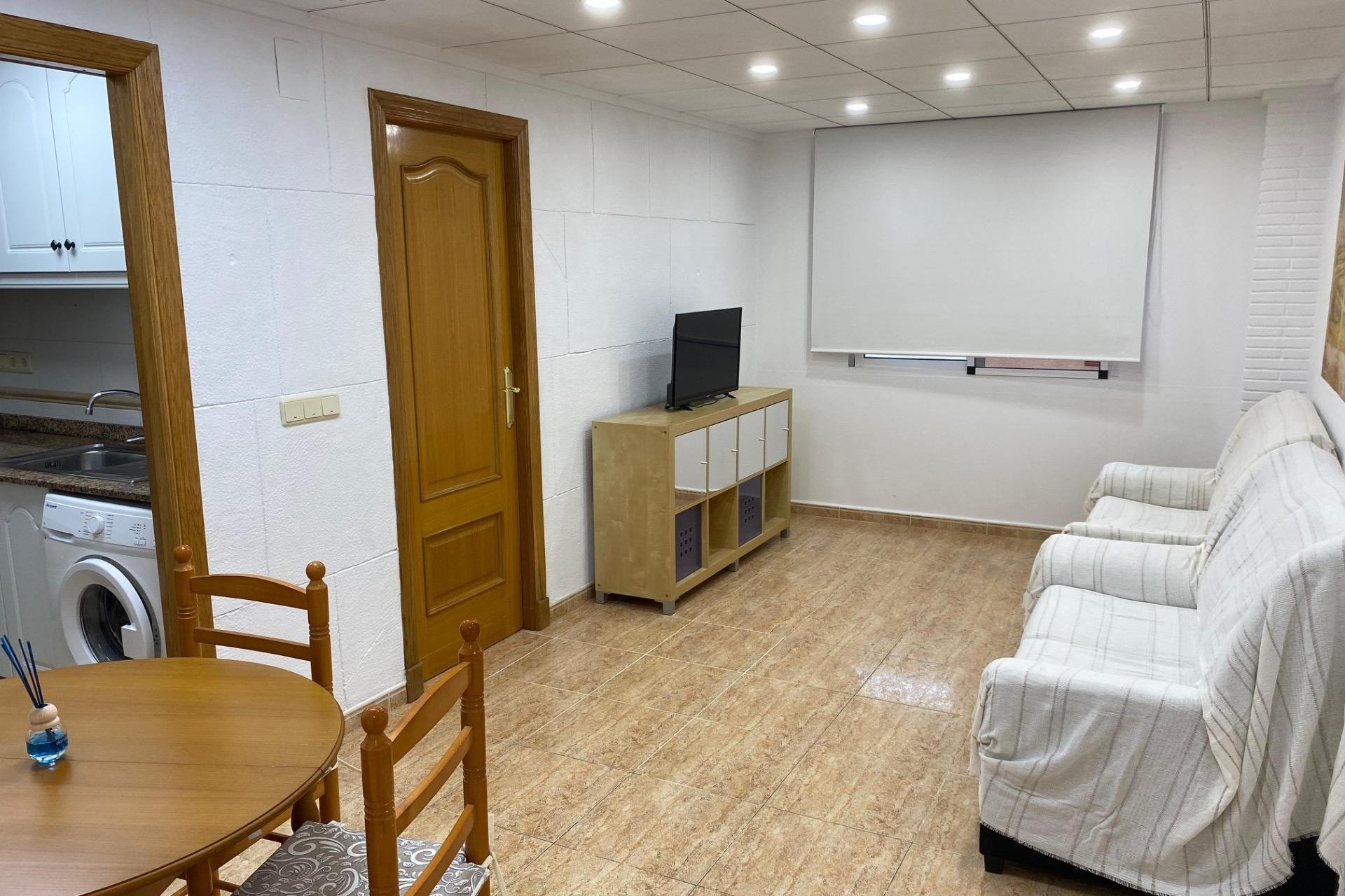 Herverkoop - Apartment -
Torrevieja - Estacion De Autobuses