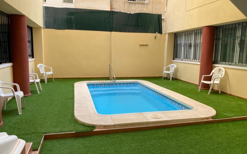 Herverkoop - Apartment -
Torrevieja - Estacion De Autobuses