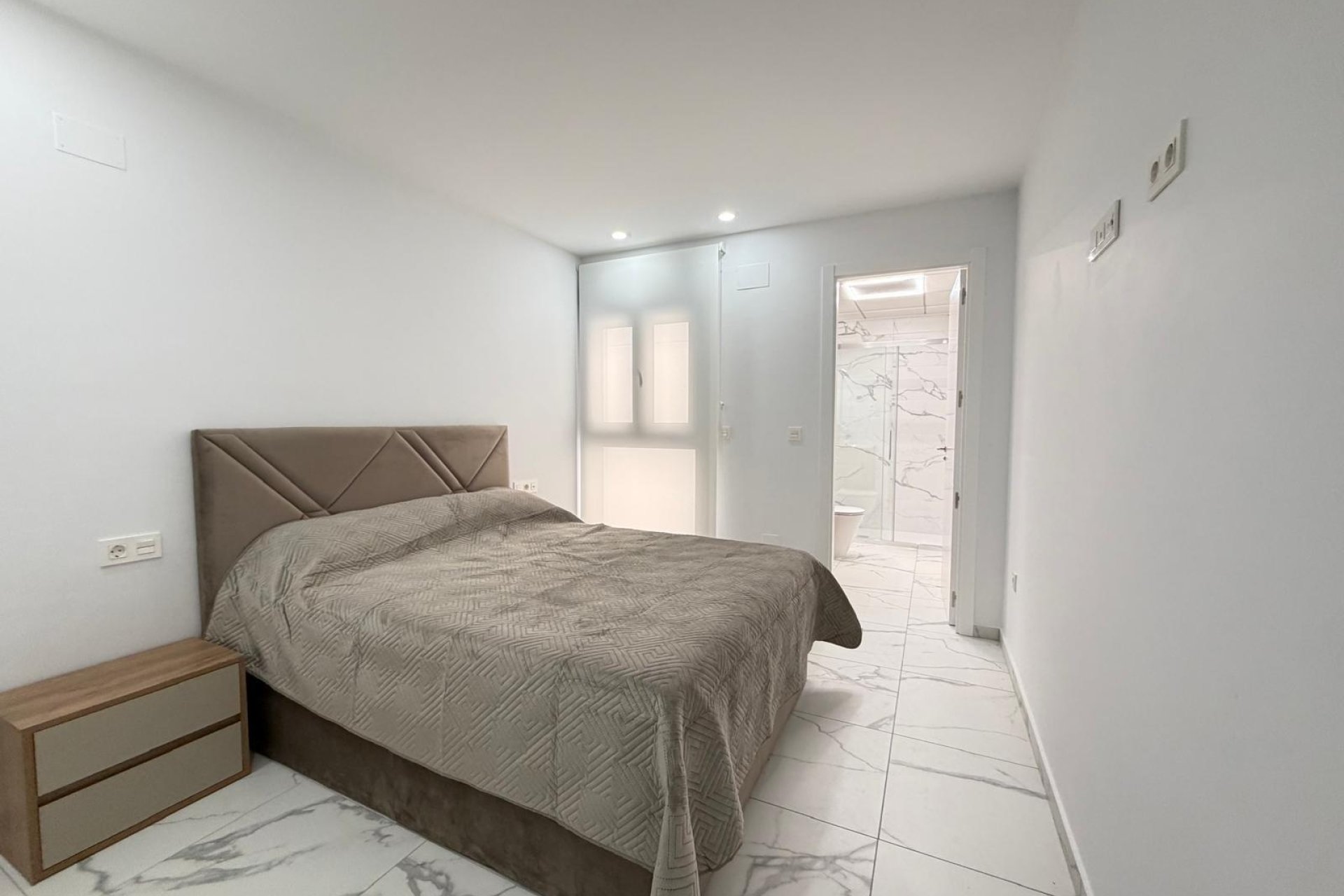 Herverkoop - Apartment -
Torrevieja - Estacion De Autobuses