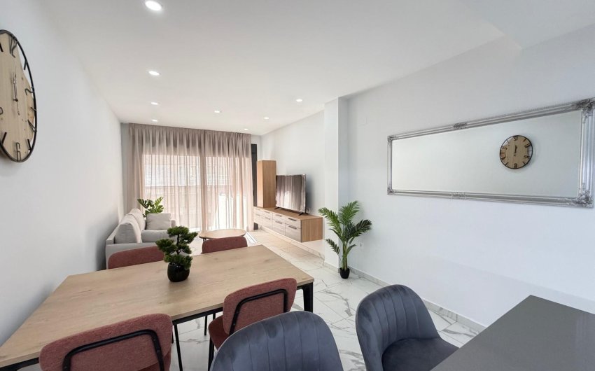 Herverkoop - Apartment -
Torrevieja - Estacion De Autobuses