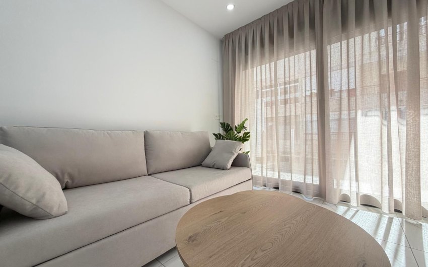 Herverkoop - Apartment -
Torrevieja - Estacion De Autobuses