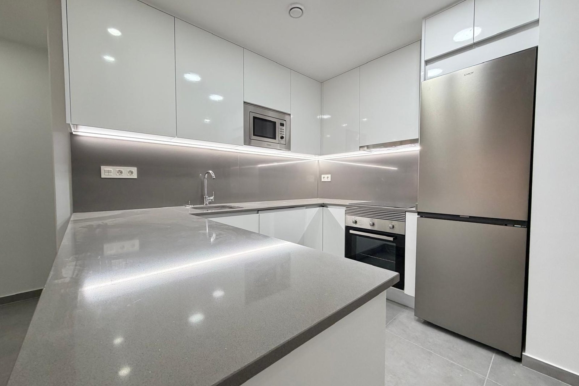 Herverkoop - Apartment -
Torrevieja - Estacion De Autobuses