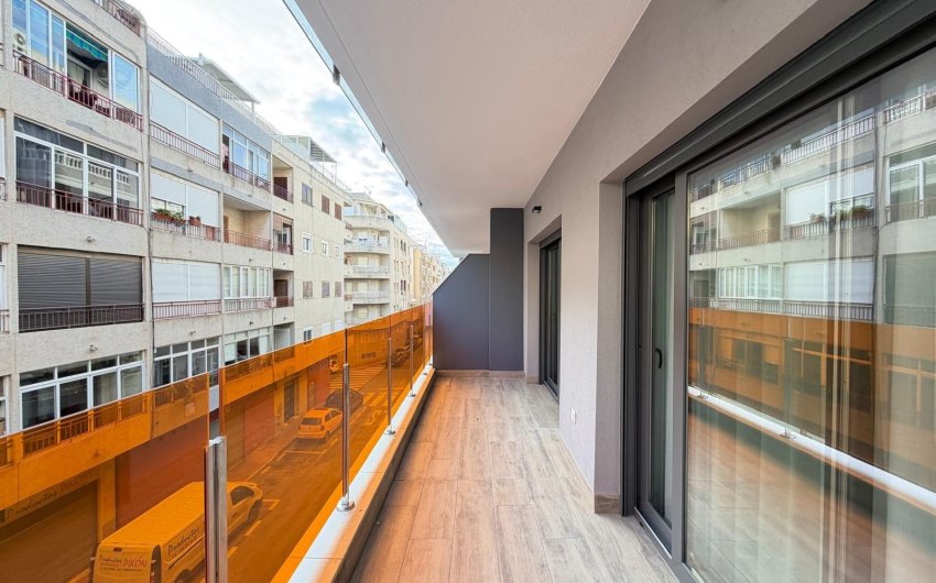 Herverkoop - Apartment -
Torrevieja - Estacion De Autobuses