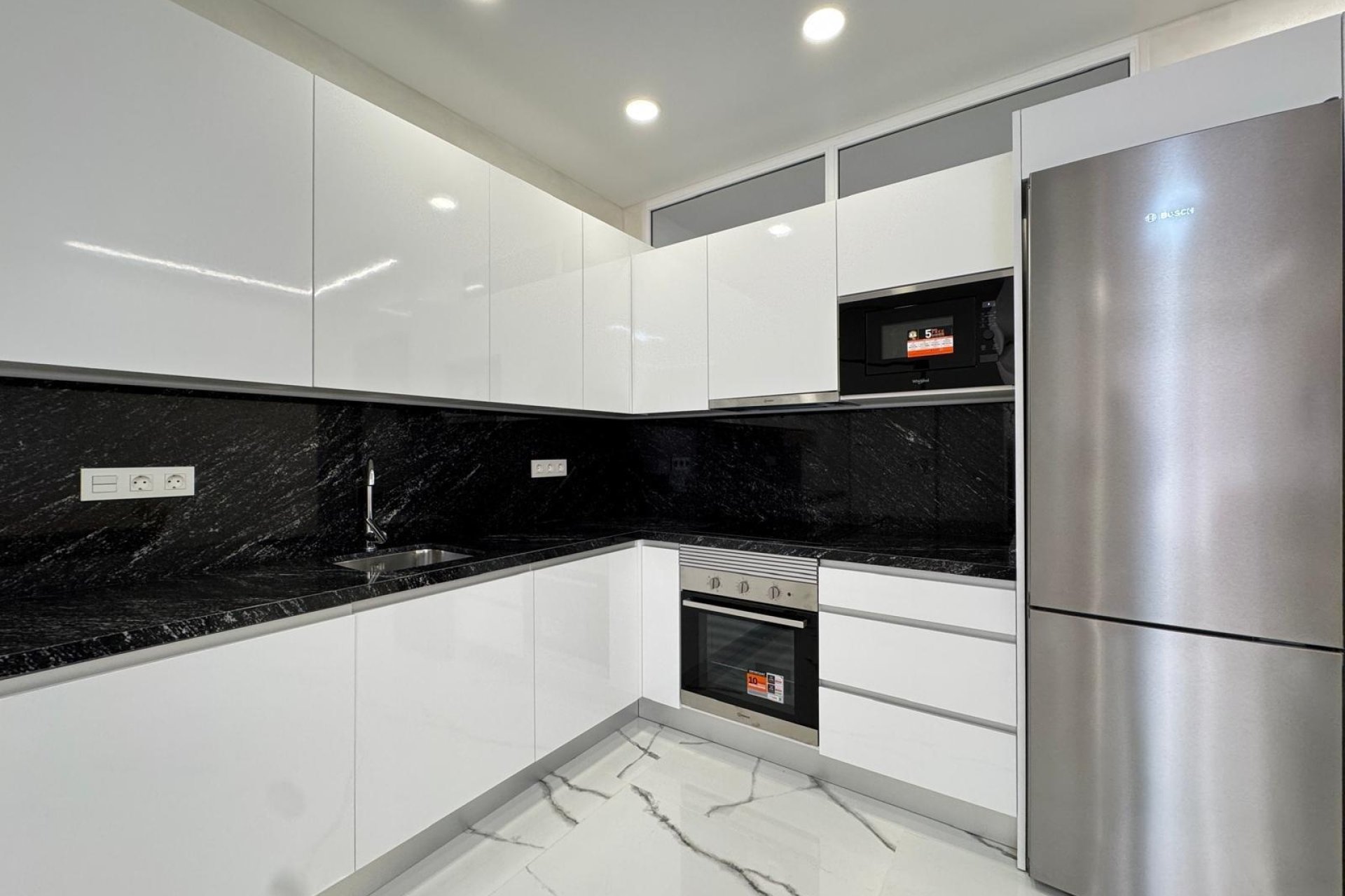 Herverkoop - Apartment -
Torrevieja - Estacion De Autobuses