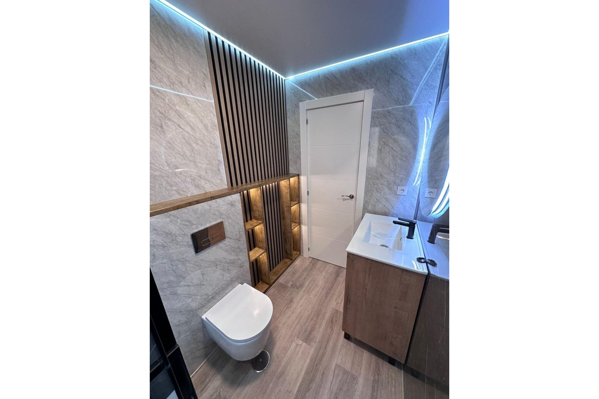 Herverkoop - Apartment -
Torrevieja - Estacion De Autobuses