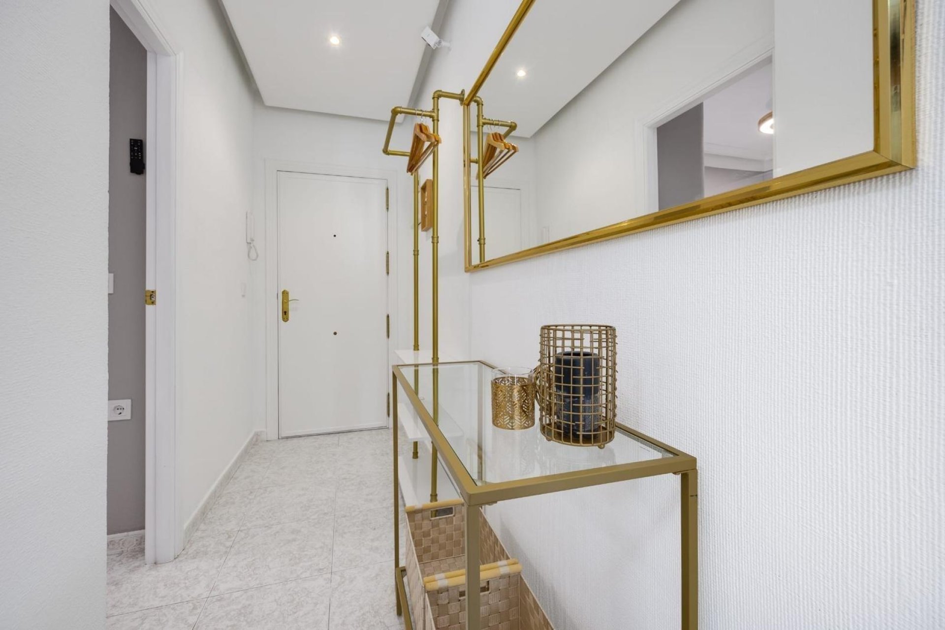 Herverkoop - Apartment -
Torrevieja - Estacion De Autobuses