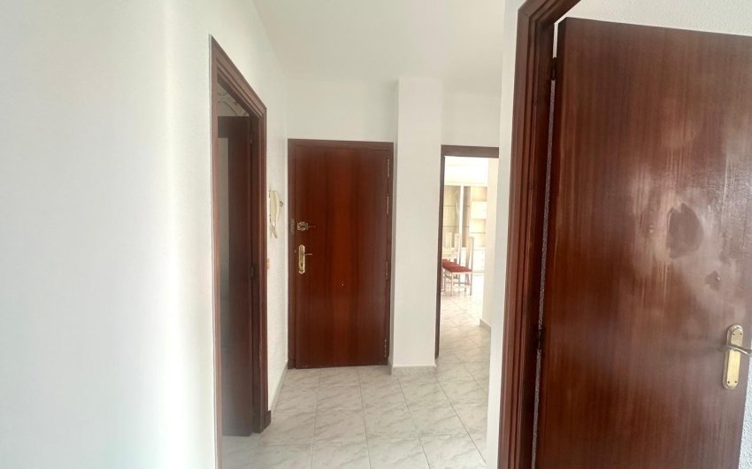 Herverkoop - Apartment -
Torrevieja - Estacion De Autobuses