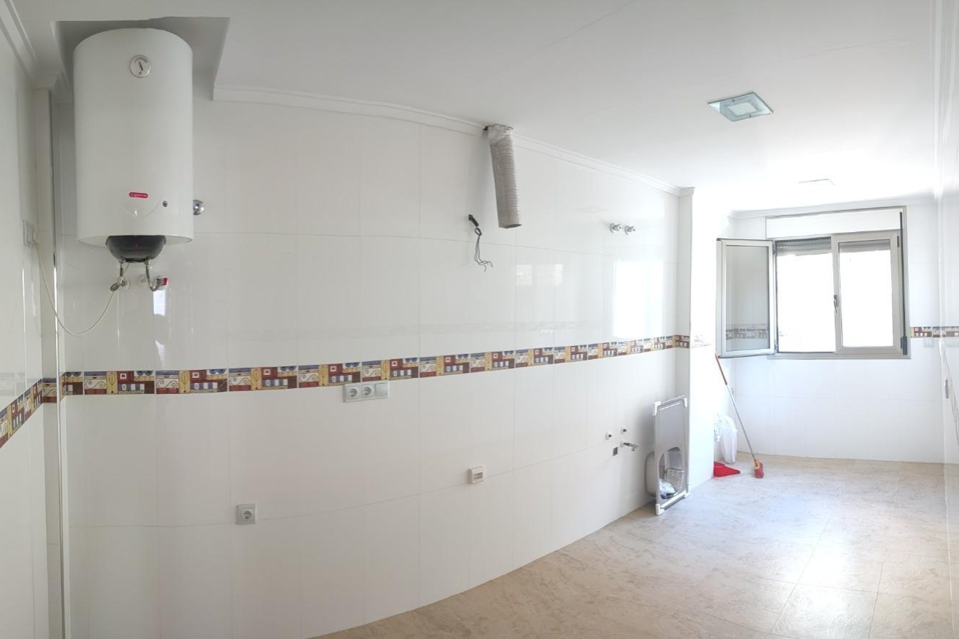 Herverkoop - Apartment -
Torrevieja - Estacion De Autobuses