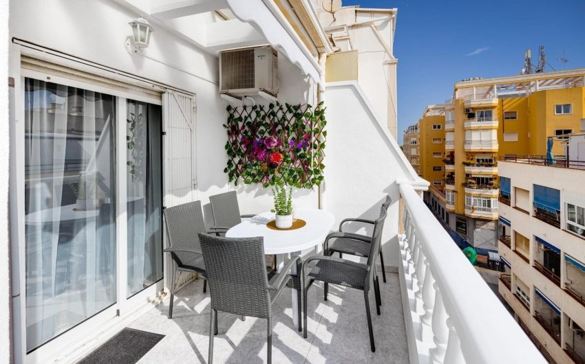 Herverkoop - Apartment -
Torrevieja - Estacion De Autobuses
