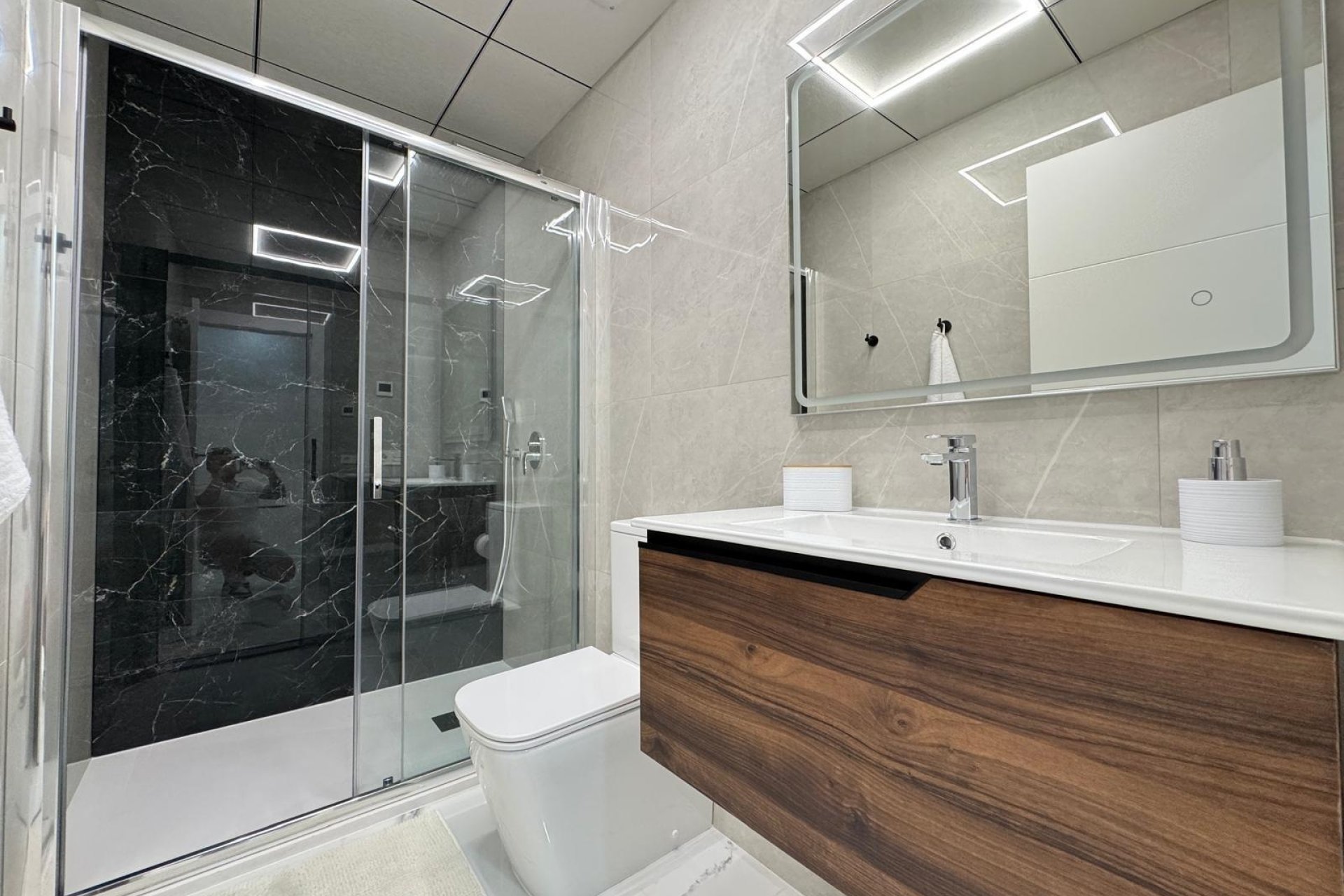 Herverkoop - Apartment -
Torrevieja - Estacion De Autobuses