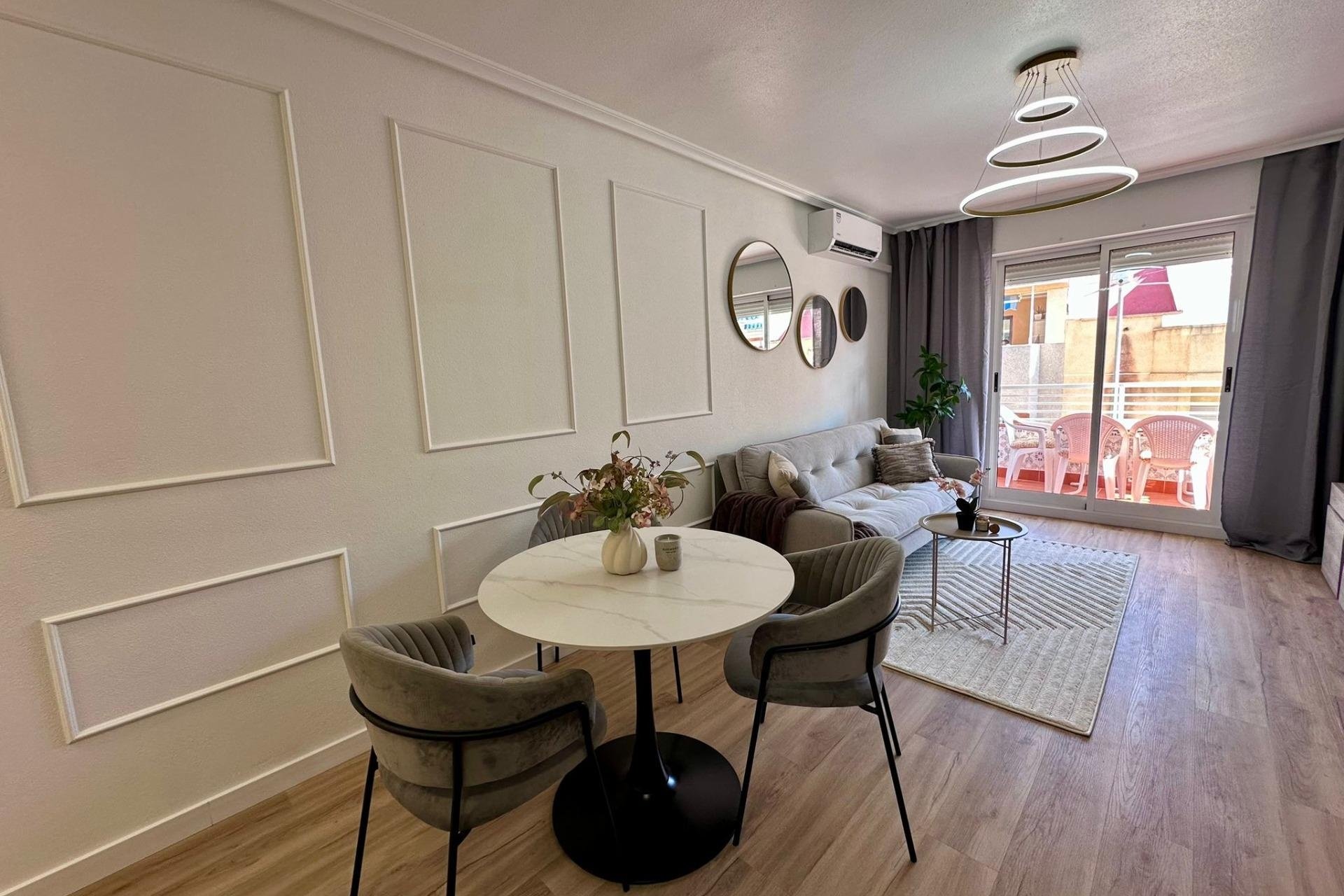 Herverkoop - Apartment -
Torrevieja - Habaneras