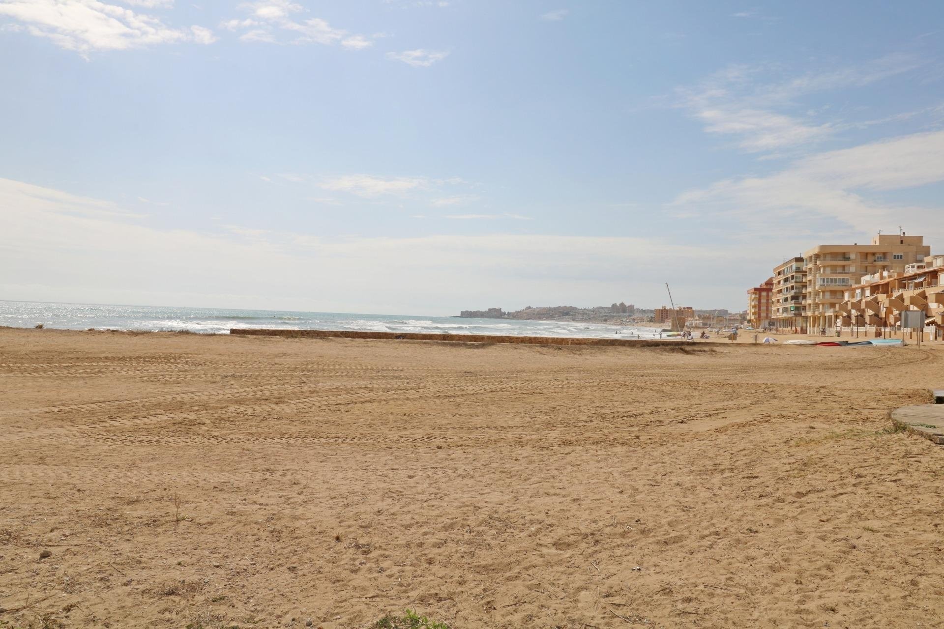 Herverkoop - Apartment -
Torrevieja - La Mata Pueblo