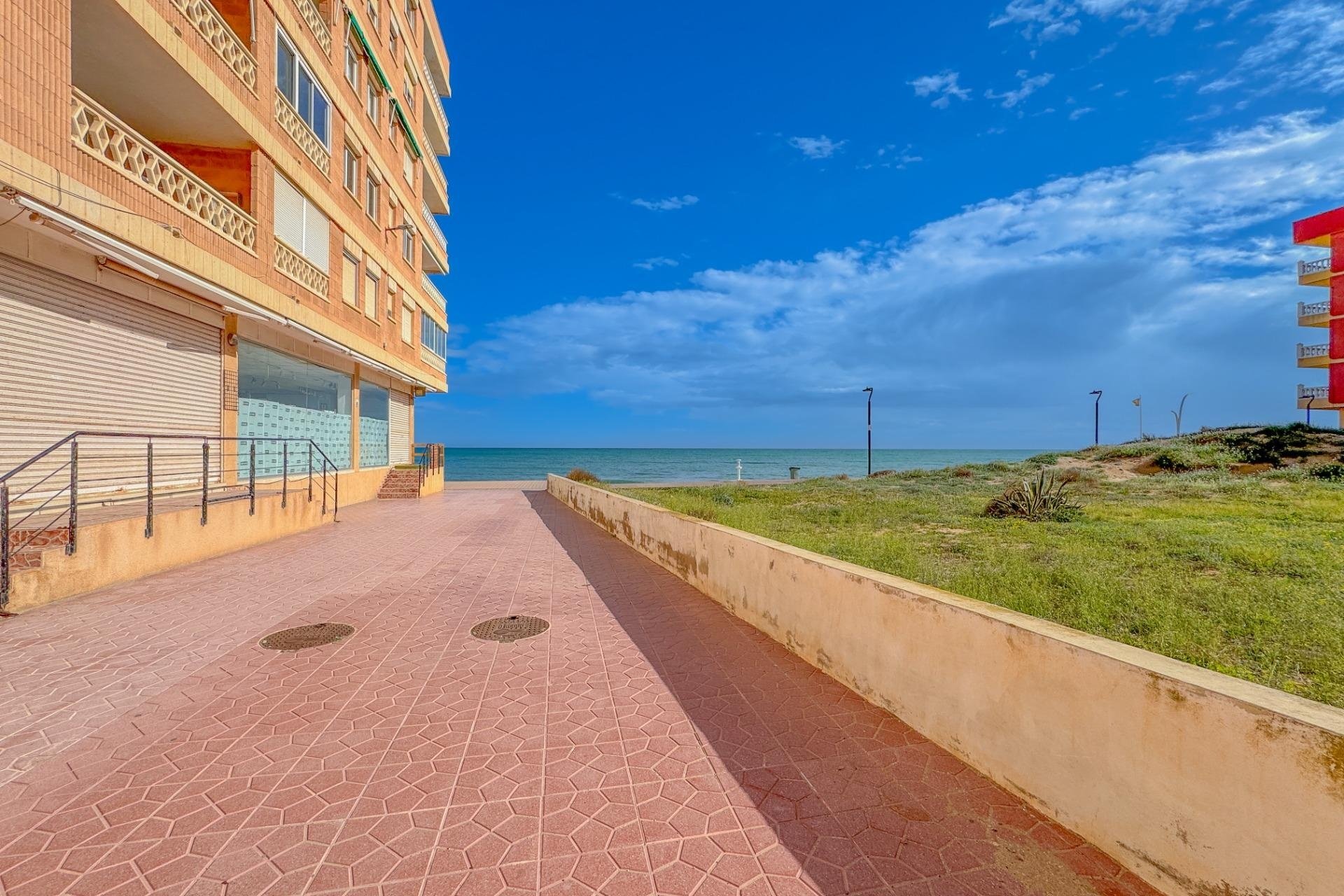 Herverkoop - Apartment -
Torrevieja - La Mata Pueblo