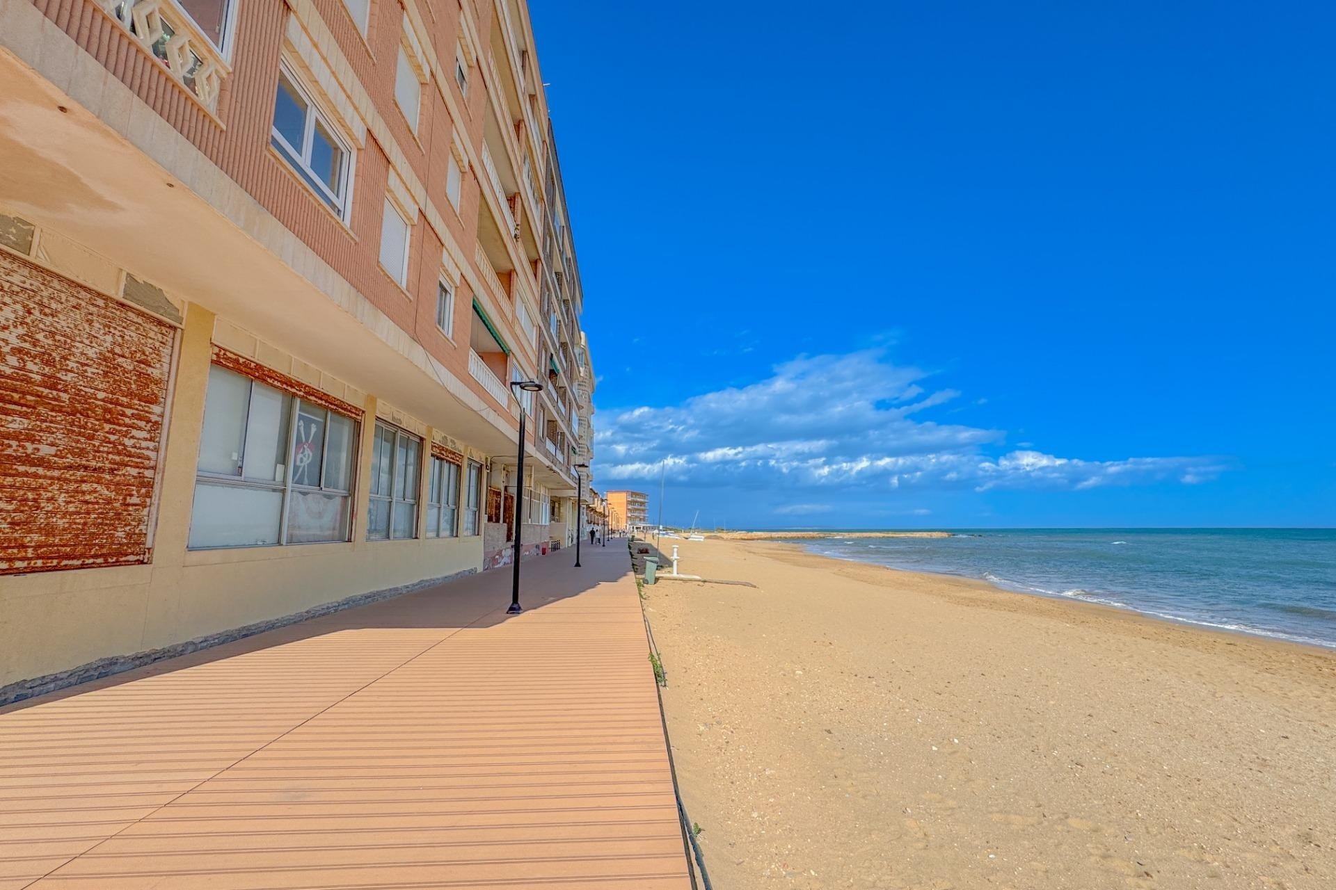 Herverkoop - Apartment -
Torrevieja - La Mata Pueblo
