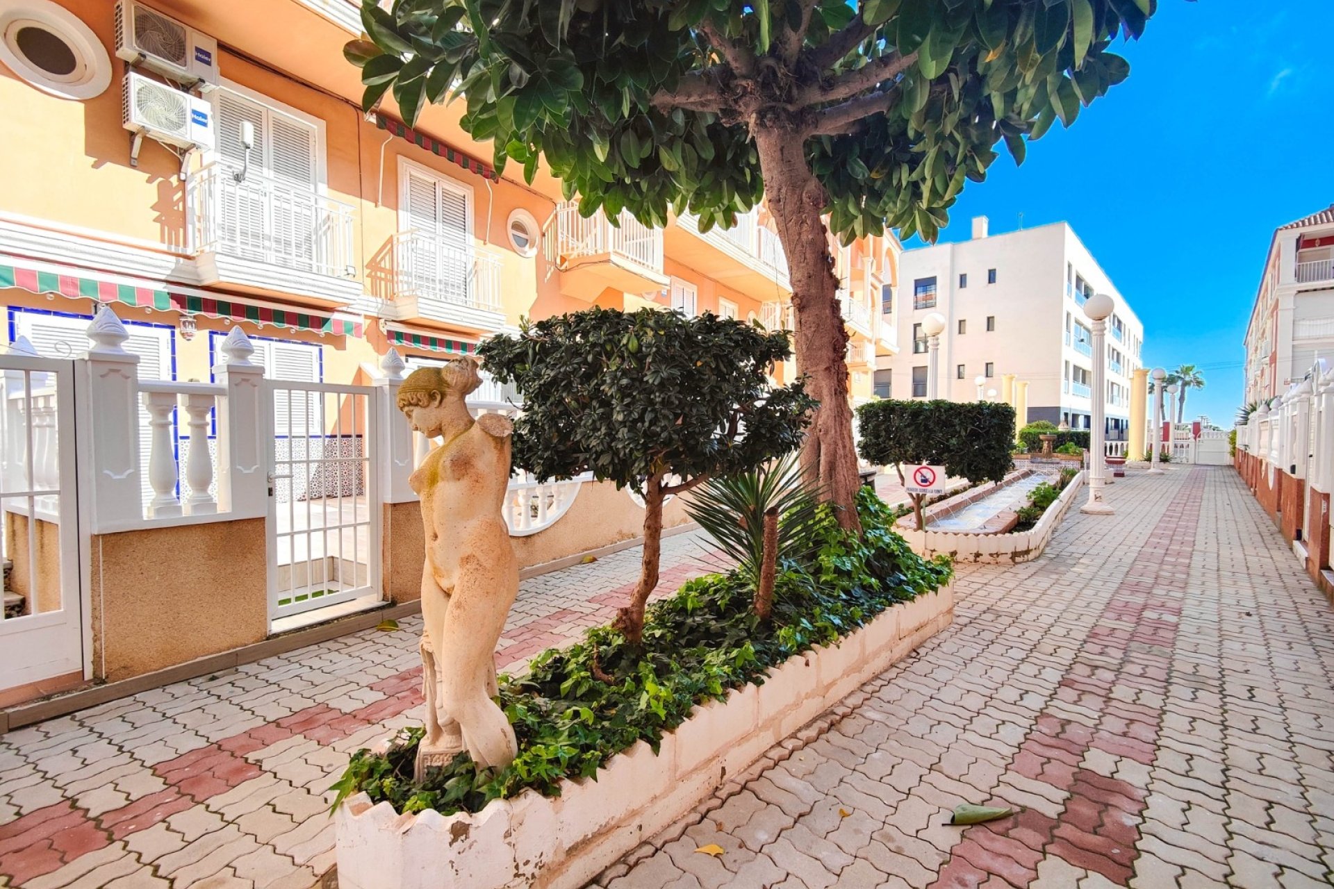 Herverkoop - Apartment -
Torrevieja - La Mata