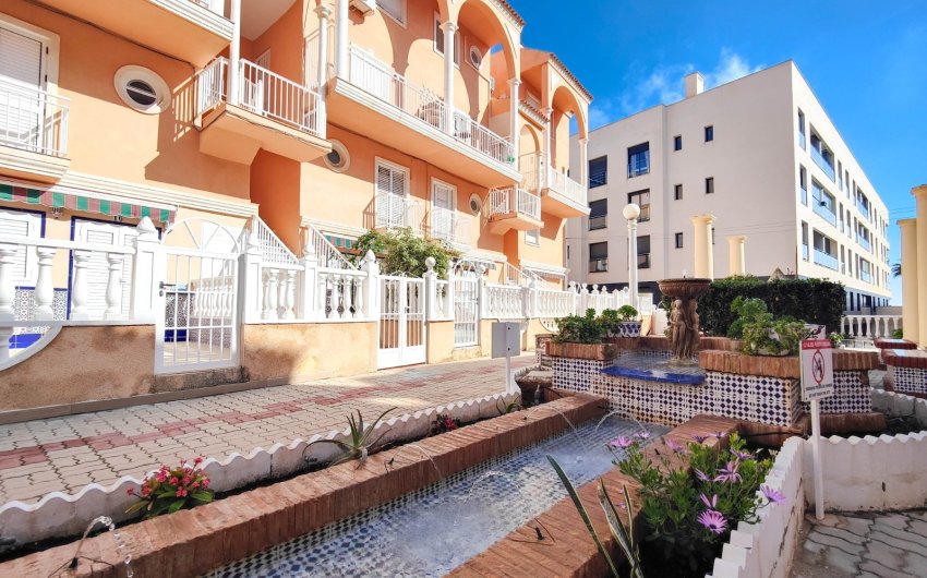 Herverkoop - Apartment -
Torrevieja - La Mata