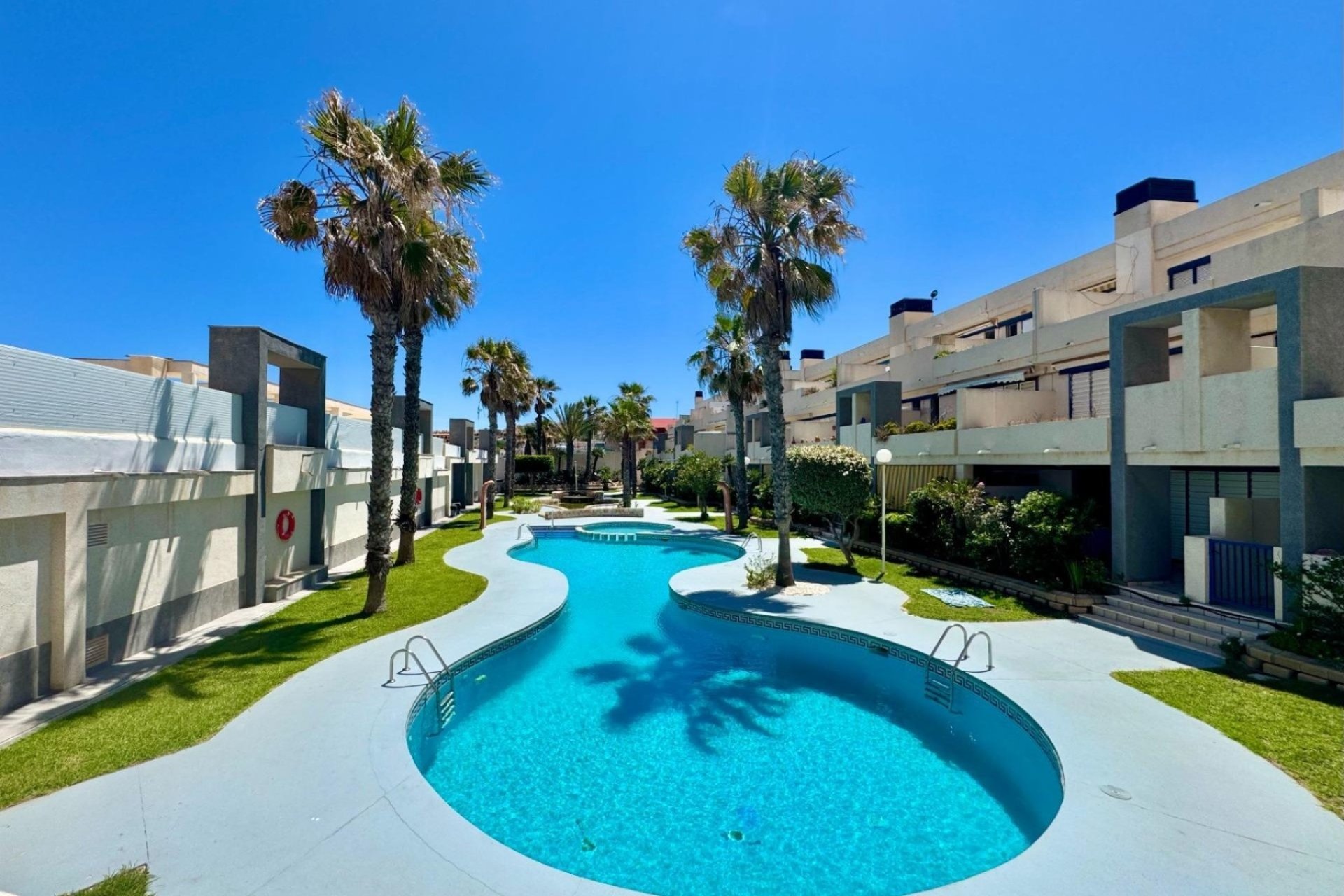 Herverkoop - Apartment -
Torrevieja - La Mata