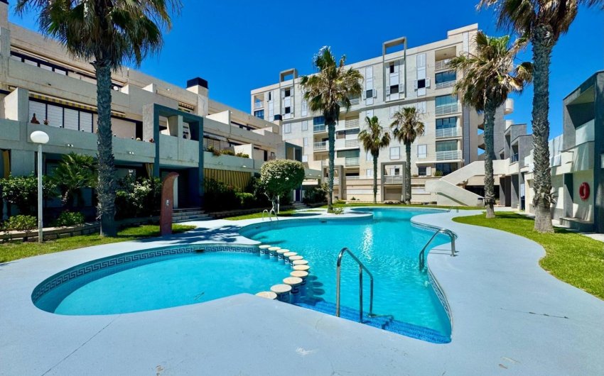 Herverkoop - Apartment -
Torrevieja - La Mata
