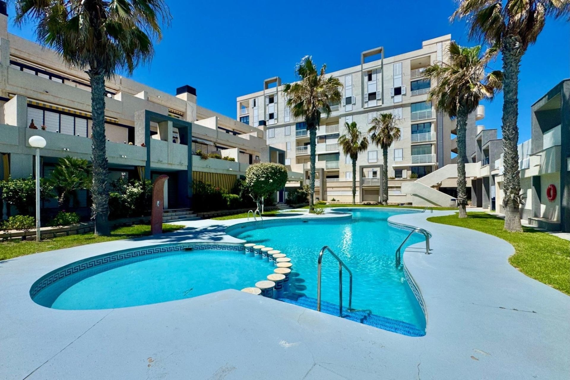 Herverkoop - Apartment -
Torrevieja - La Mata