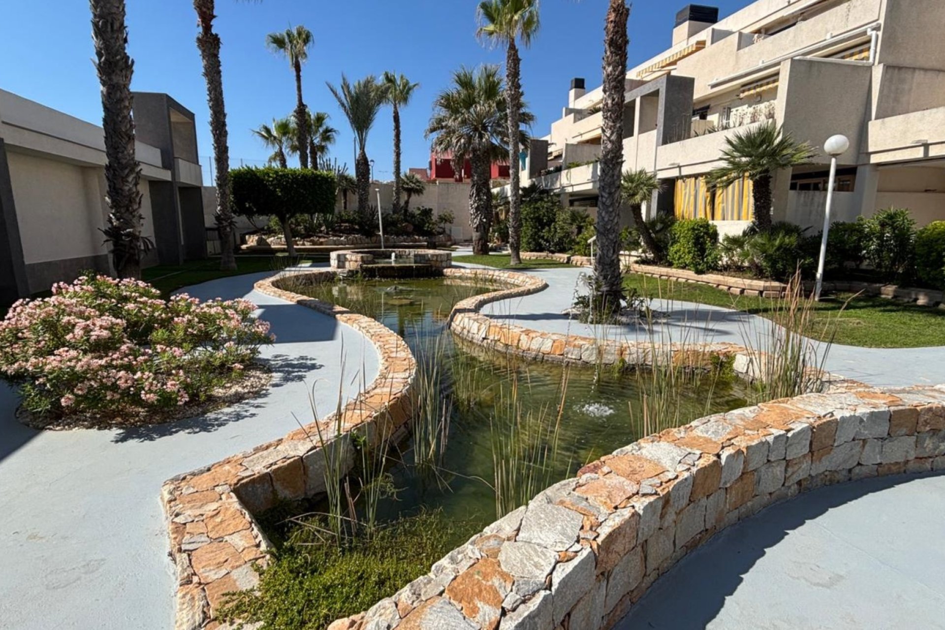 Herverkoop - Apartment -
Torrevieja - La Mata