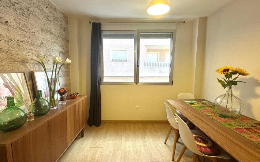 Herverkoop - Apartment -
Torrevieja - La Mata