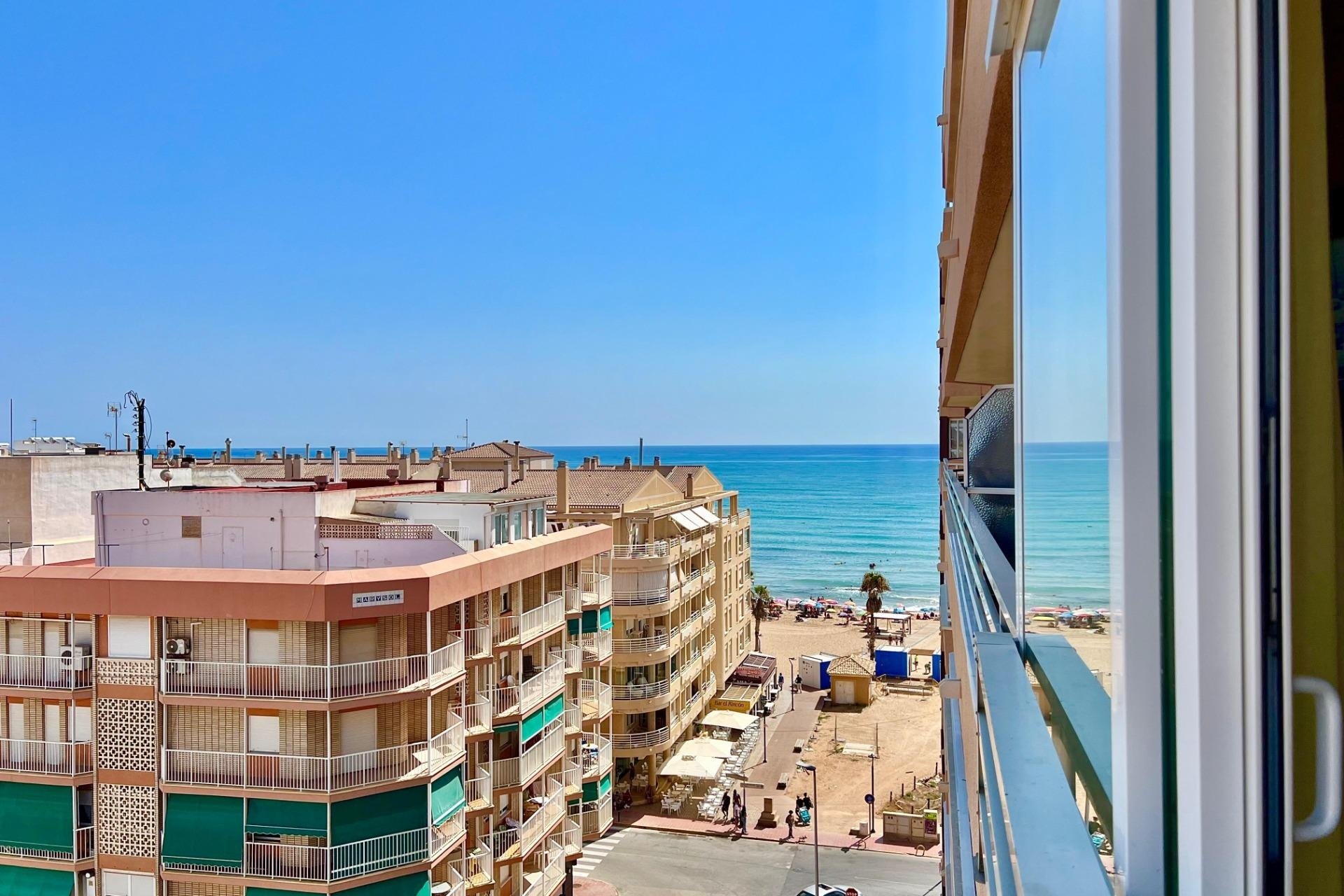 Herverkoop - Apartment -
Torrevieja - La Mata