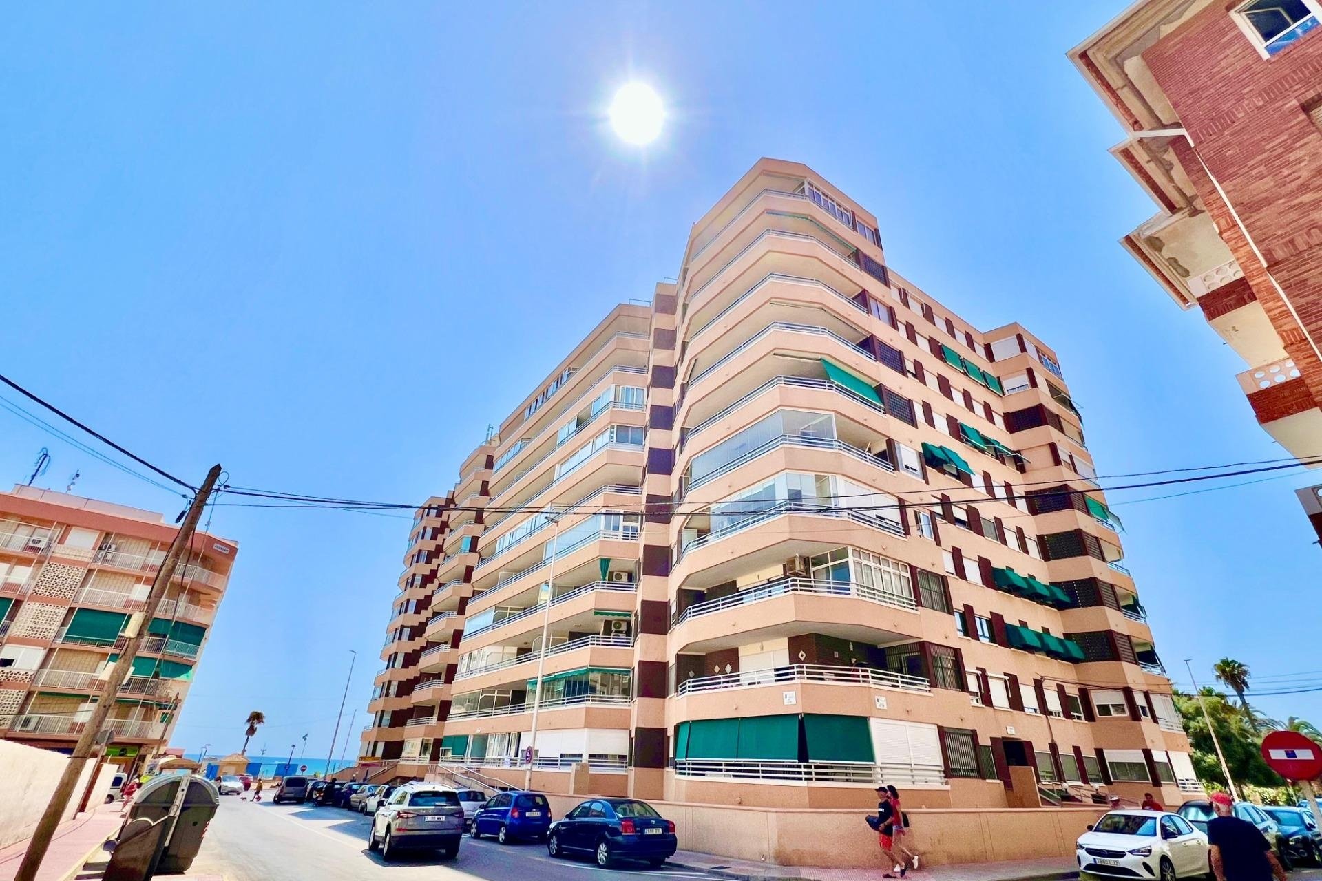 Herverkoop - Apartment -
Torrevieja - La Mata