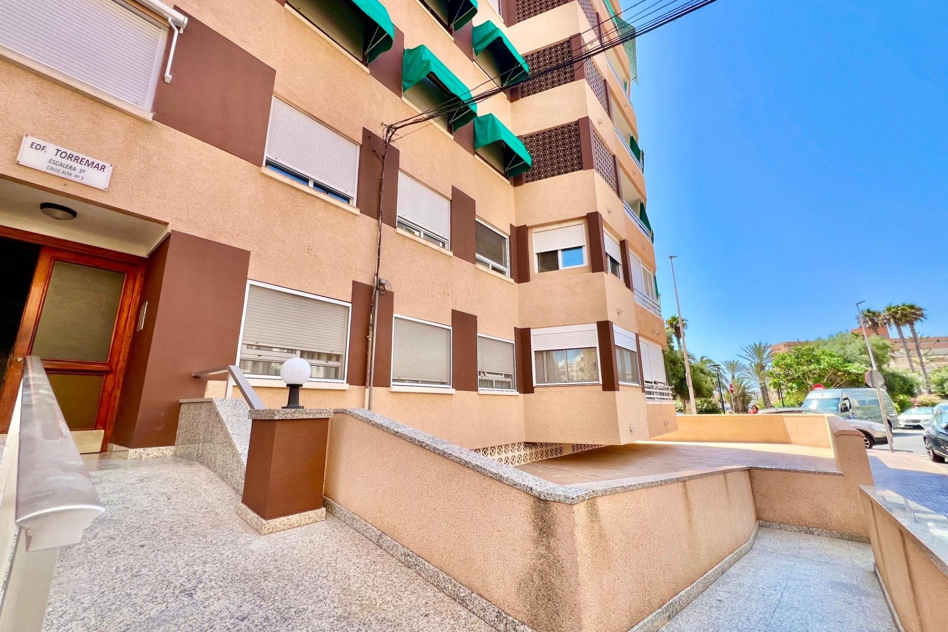Herverkoop - Apartment -
Torrevieja - La Mata