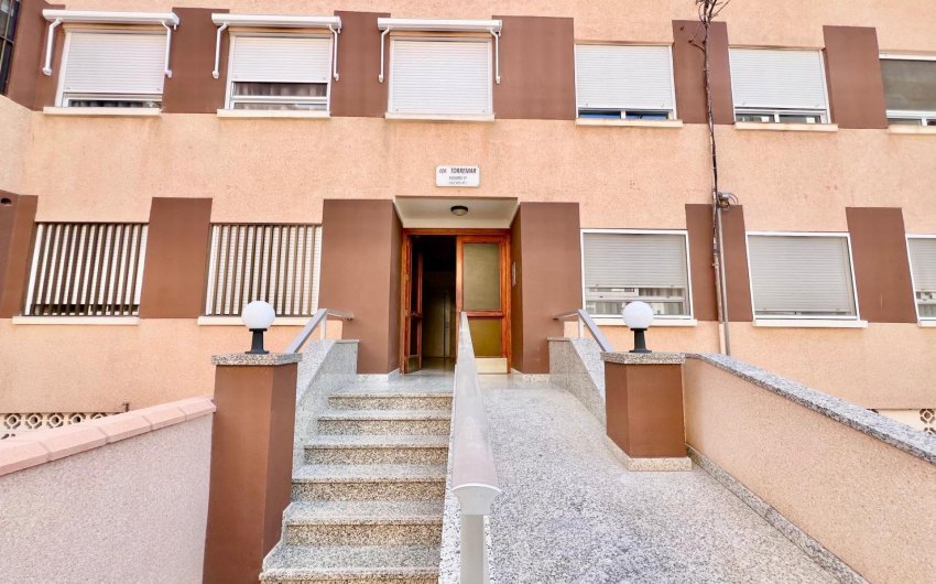 Herverkoop - Apartment -
Torrevieja - La Mata