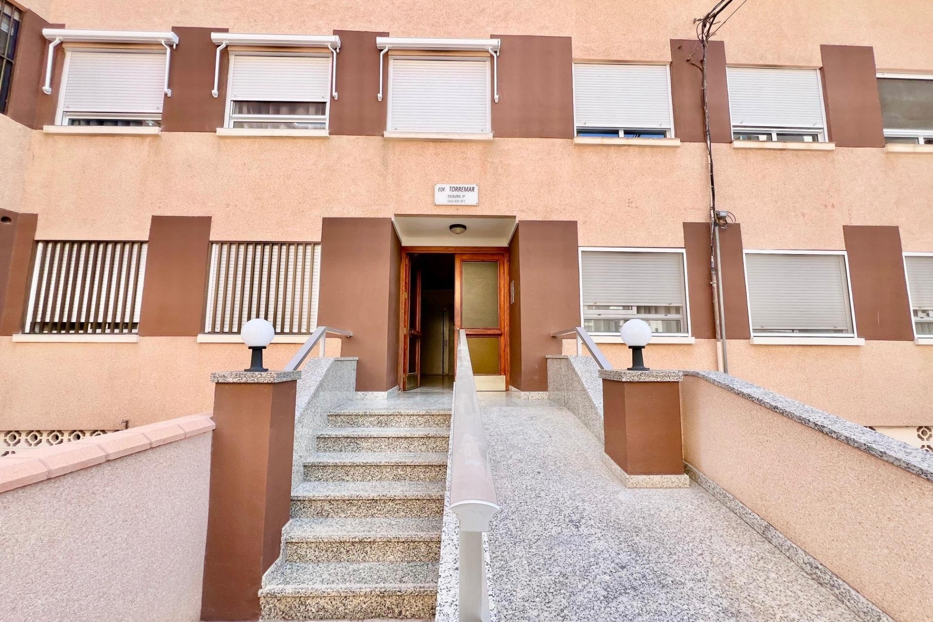 Herverkoop - Apartment -
Torrevieja - La Mata