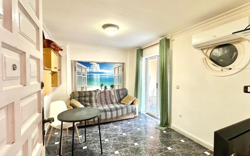 Herverkoop - Apartment -
Torrevieja - La Mata