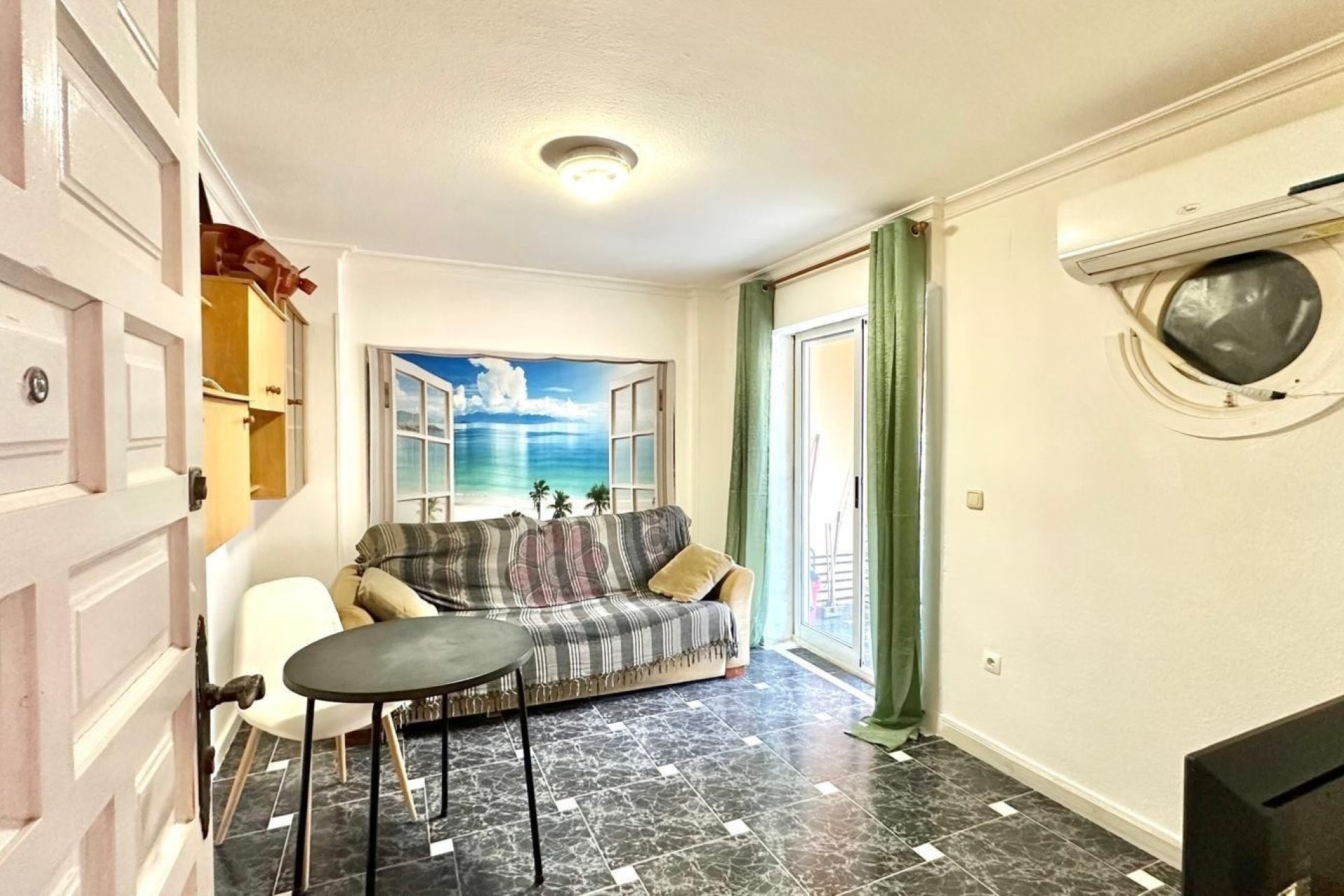 Herverkoop - Apartment -
Torrevieja - La Mata