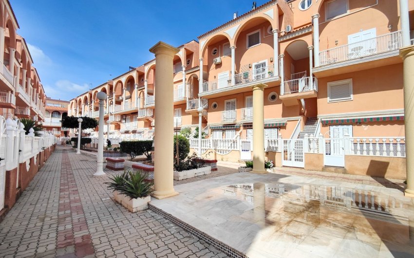 Herverkoop - Apartment -
Torrevieja - La Mata