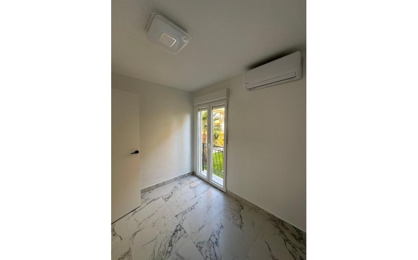 Herverkoop - Apartment -
Torrevieja - La Veleta