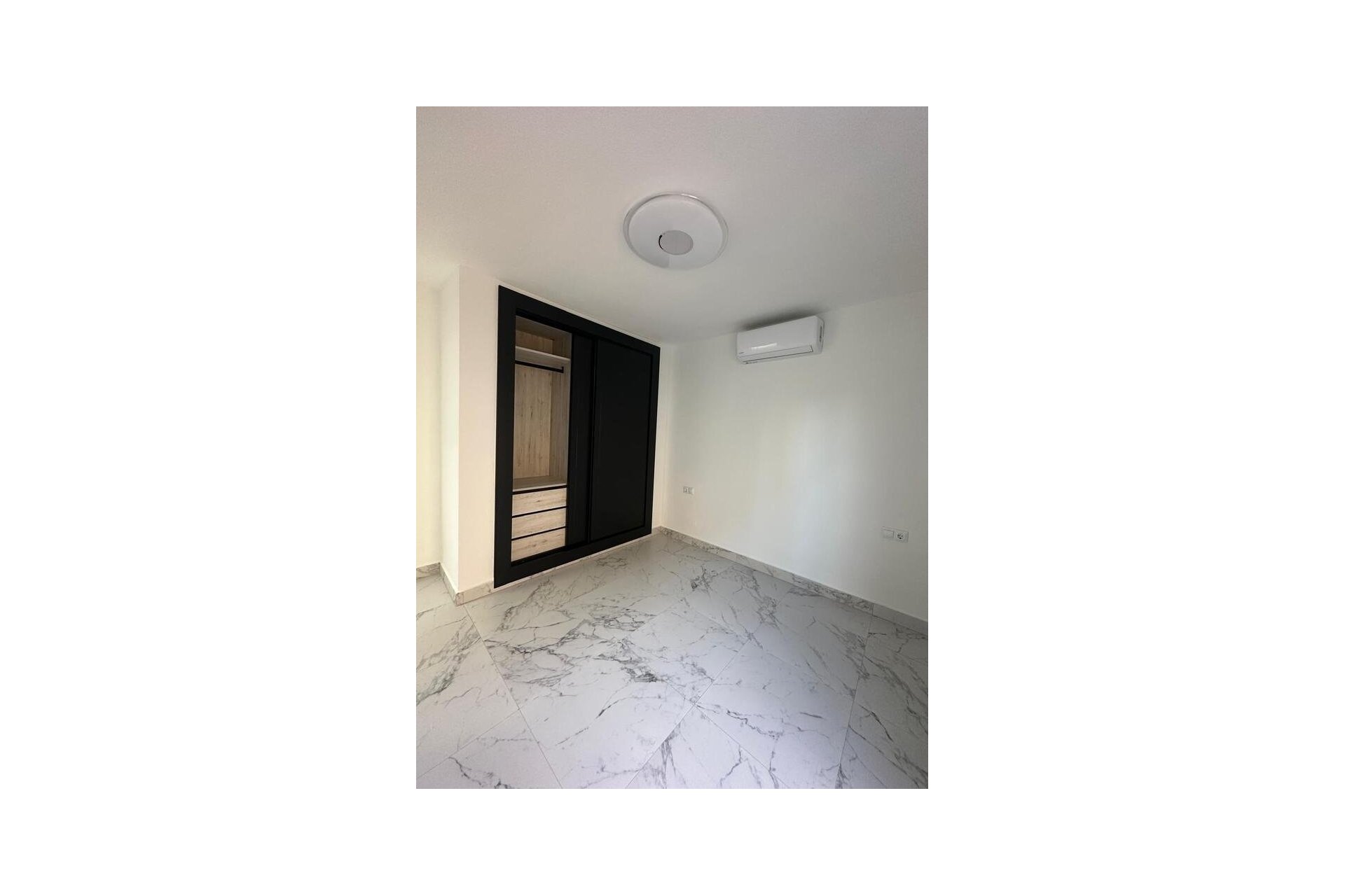 Herverkoop - Apartment -
Torrevieja - La Veleta