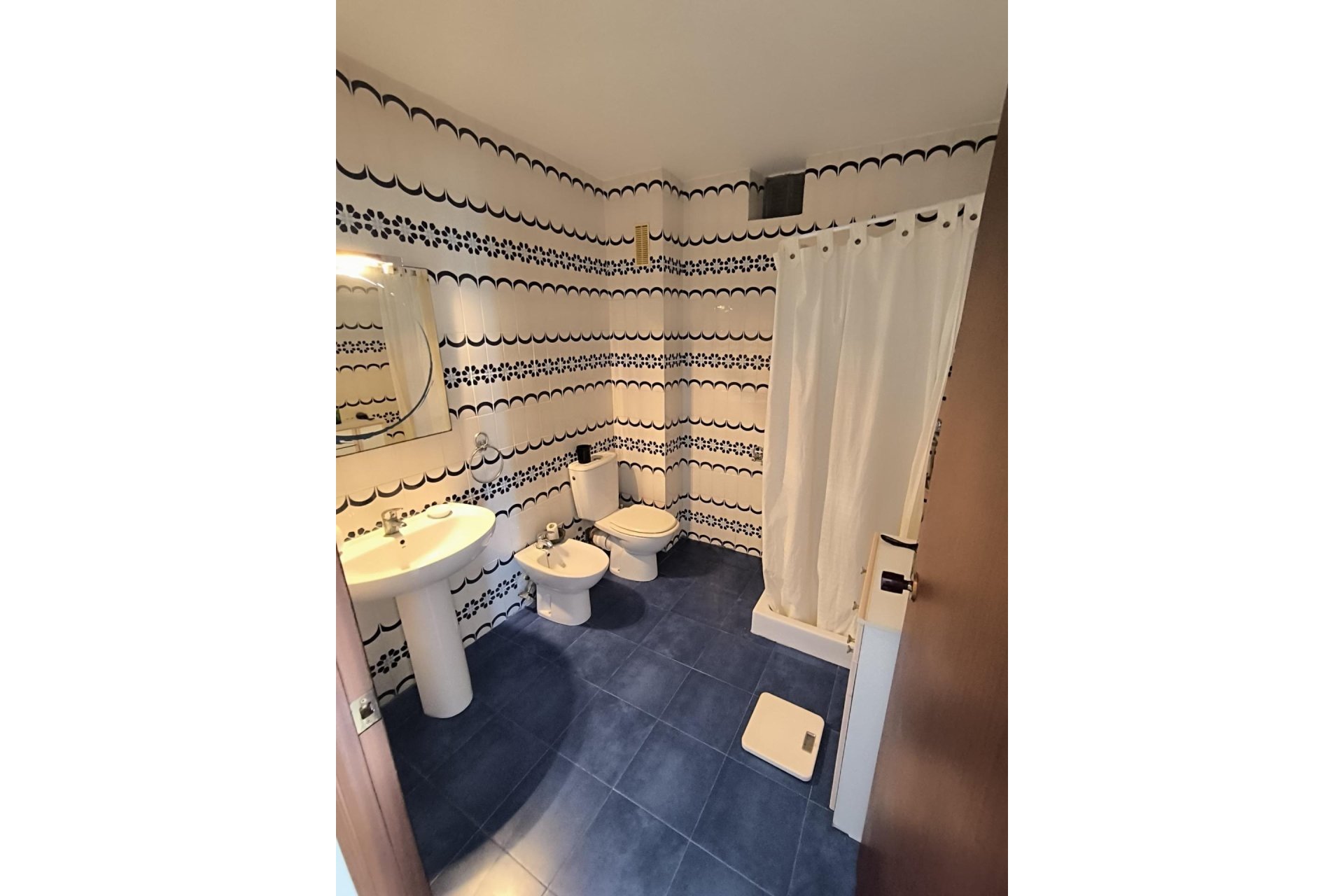 Herverkoop - Apartment -
Torrevieja - Las Piscinas Naturales