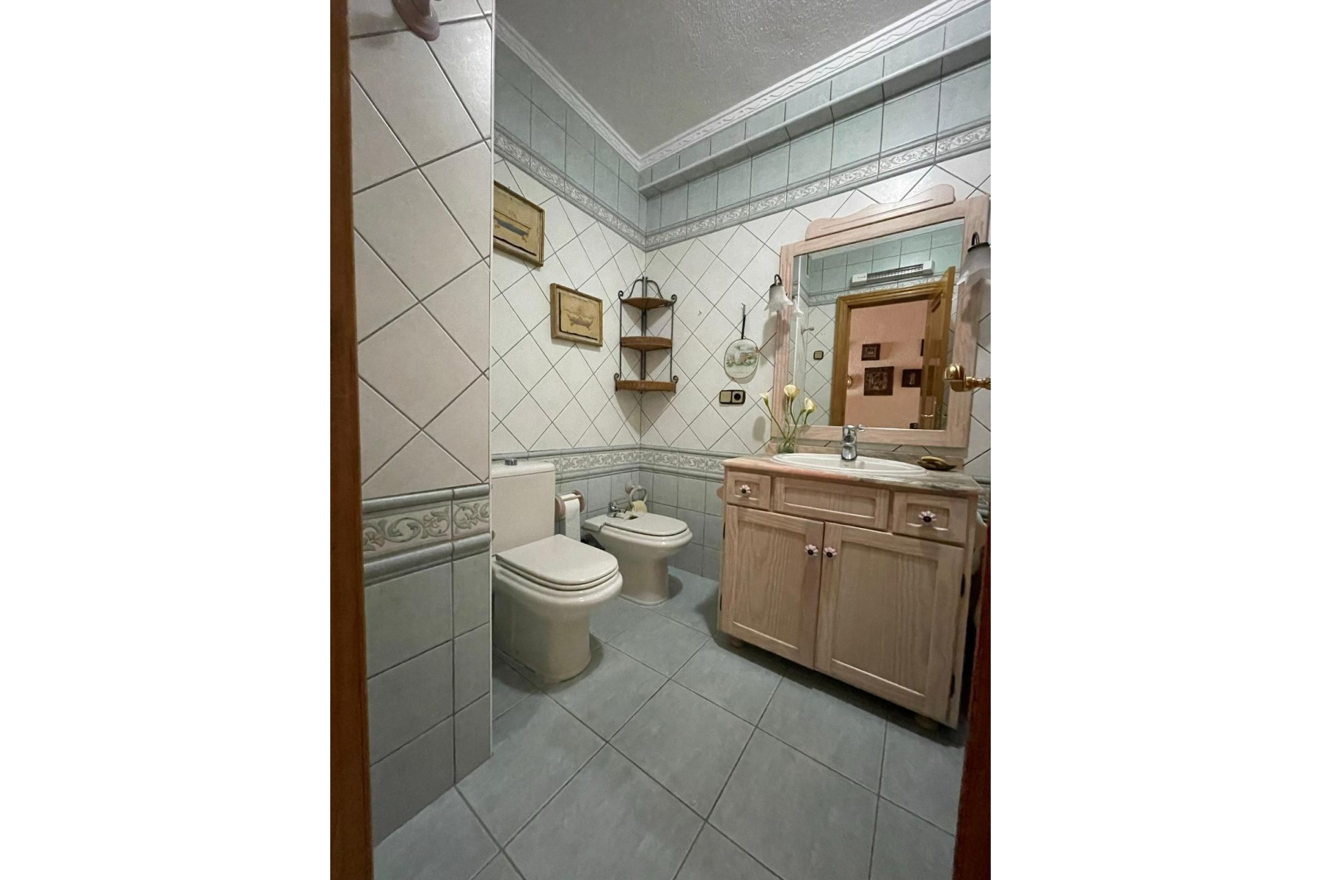 Herverkoop - Apartment -
Torrevieja - Las Piscinas Naturales