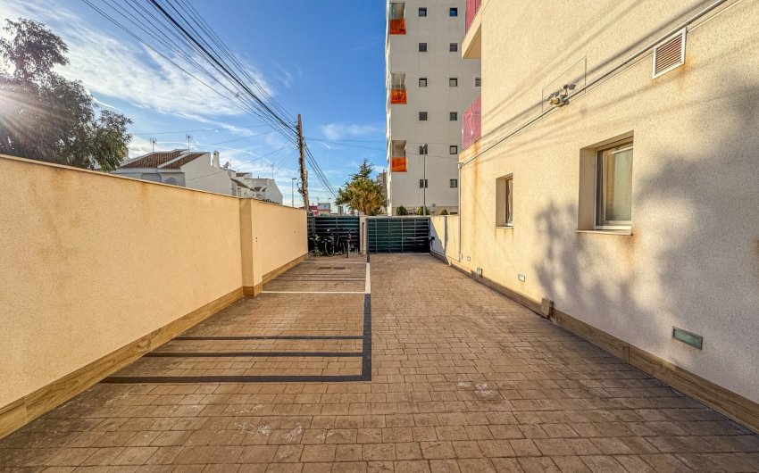 Herverkoop - Apartment -
Torrevieja - Nueva Torrevieja