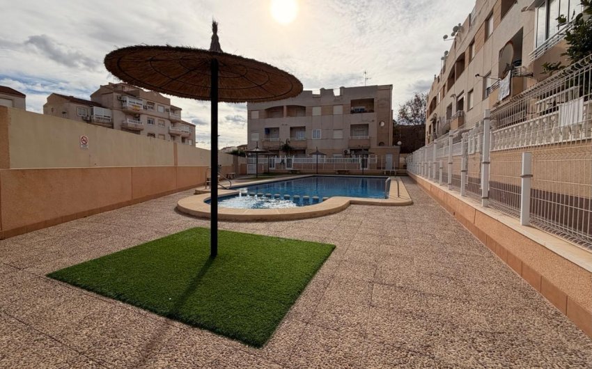 Herverkoop - Apartment -
Torrevieja - Nueva Torrevieja