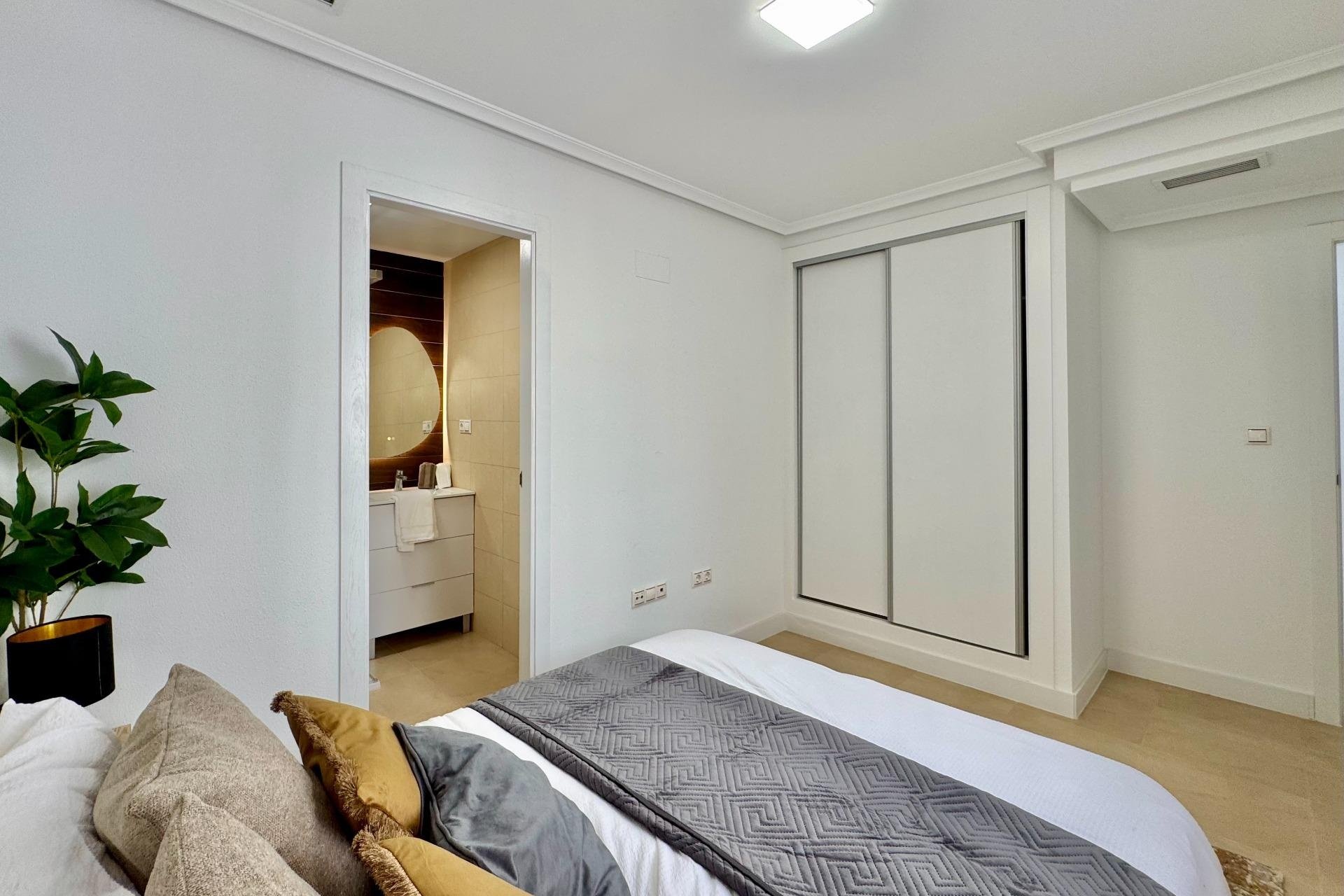 Herverkoop - Apartment -
Torrevieja - PARQUE DE LAS NACIONES