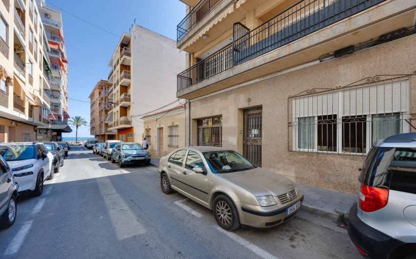 Herverkoop - Apartment -
Torrevieja - Paseo Maritimo