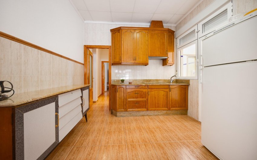 Herverkoop - Apartment -
Torrevieja - Paseo Maritimo