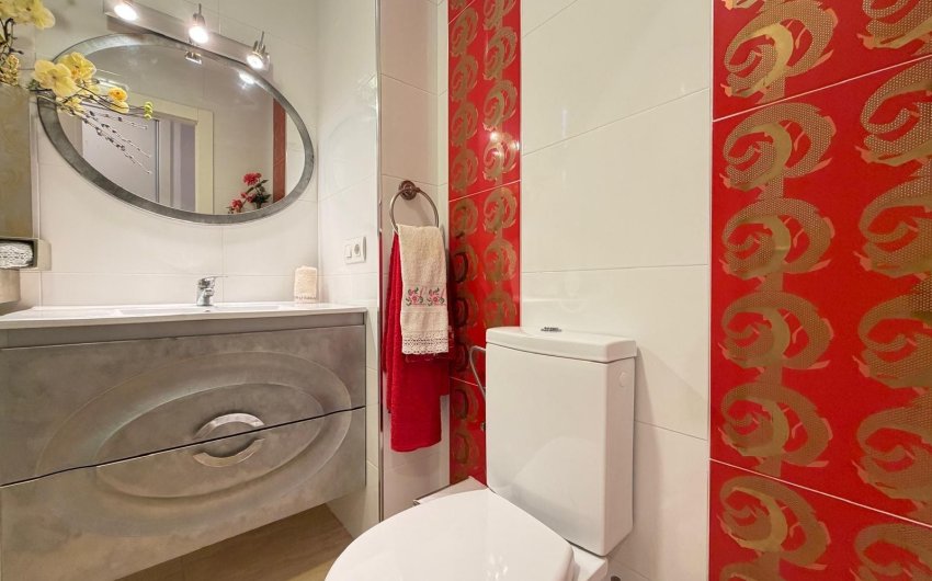 Herverkoop - Apartment -
Torrevieja - Paseo Maritimo