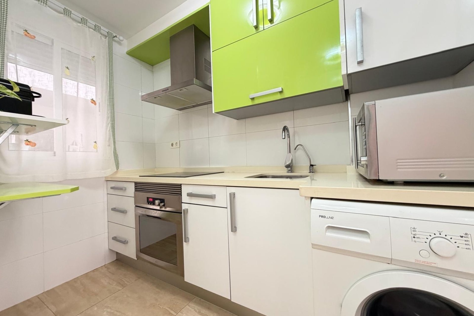 Herverkoop - Apartment -
Torrevieja - Paseo Maritimo
