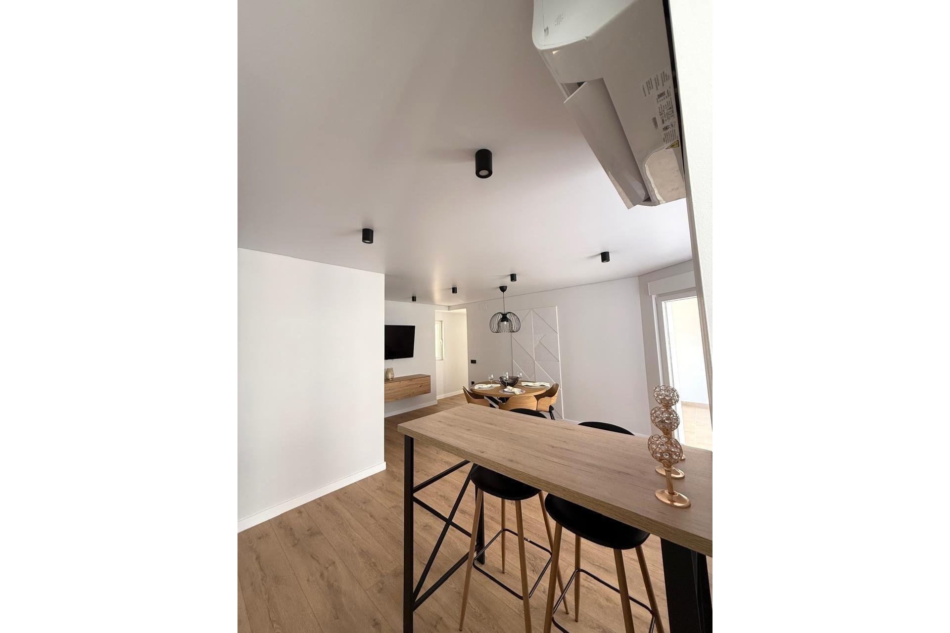 Herverkoop - Apartment -
Torrevieja - Paseo Maritimo