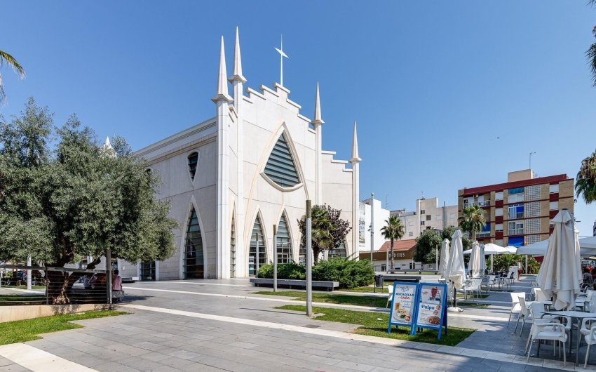 Herverkoop - Apartment -
Torrevieja - Paseo Maritimo