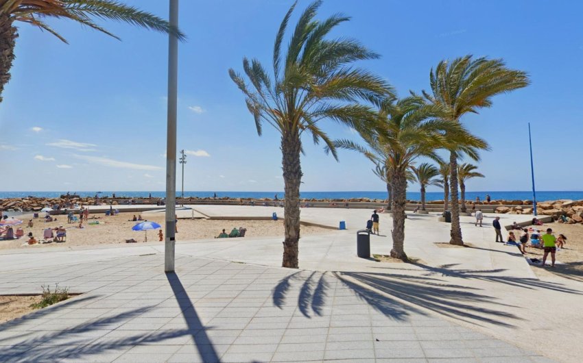 Herverkoop - Apartment -
Torrevieja - Paseo Maritimo