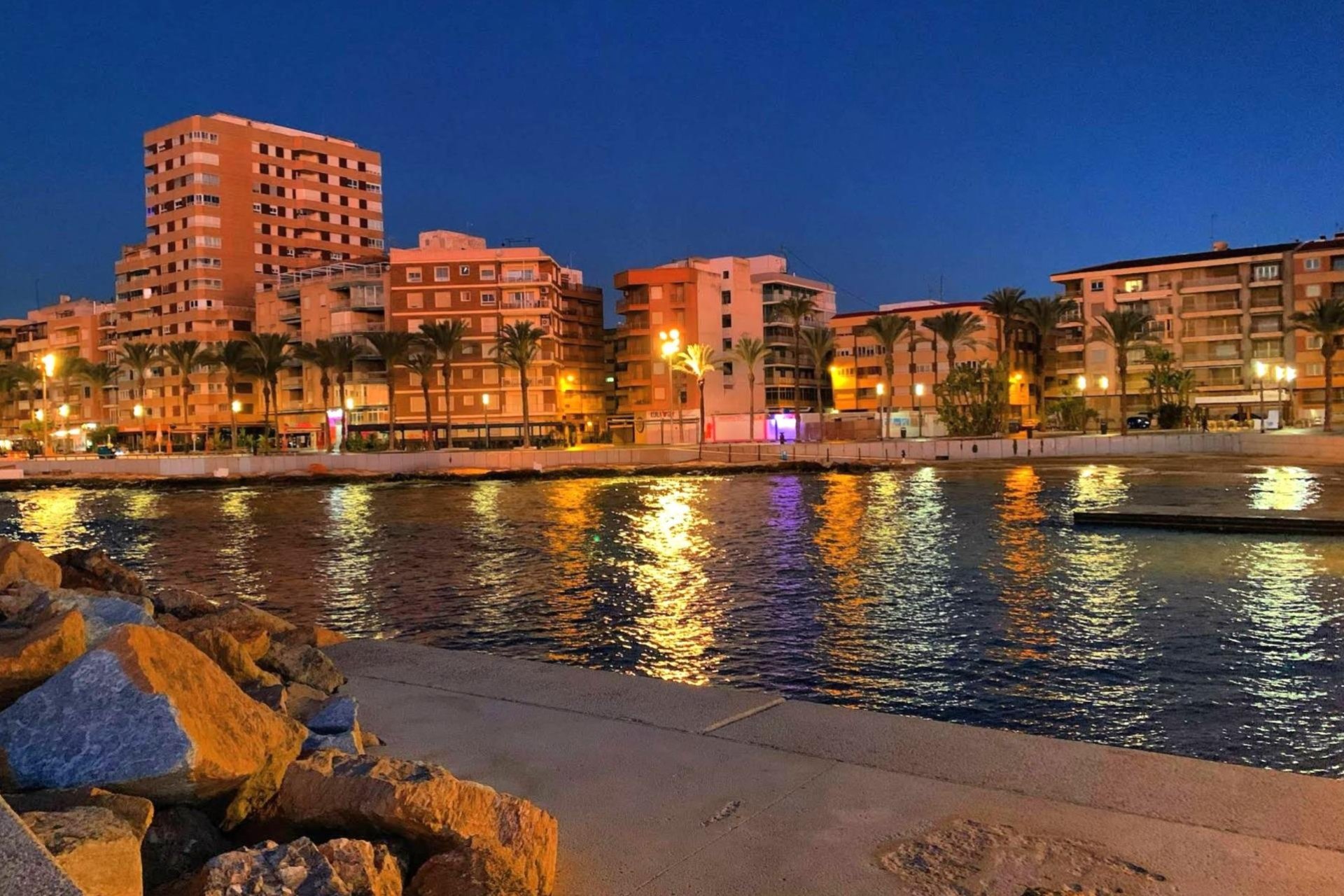 Herverkoop - Apartment -
Torrevieja - Paseo Maritimo