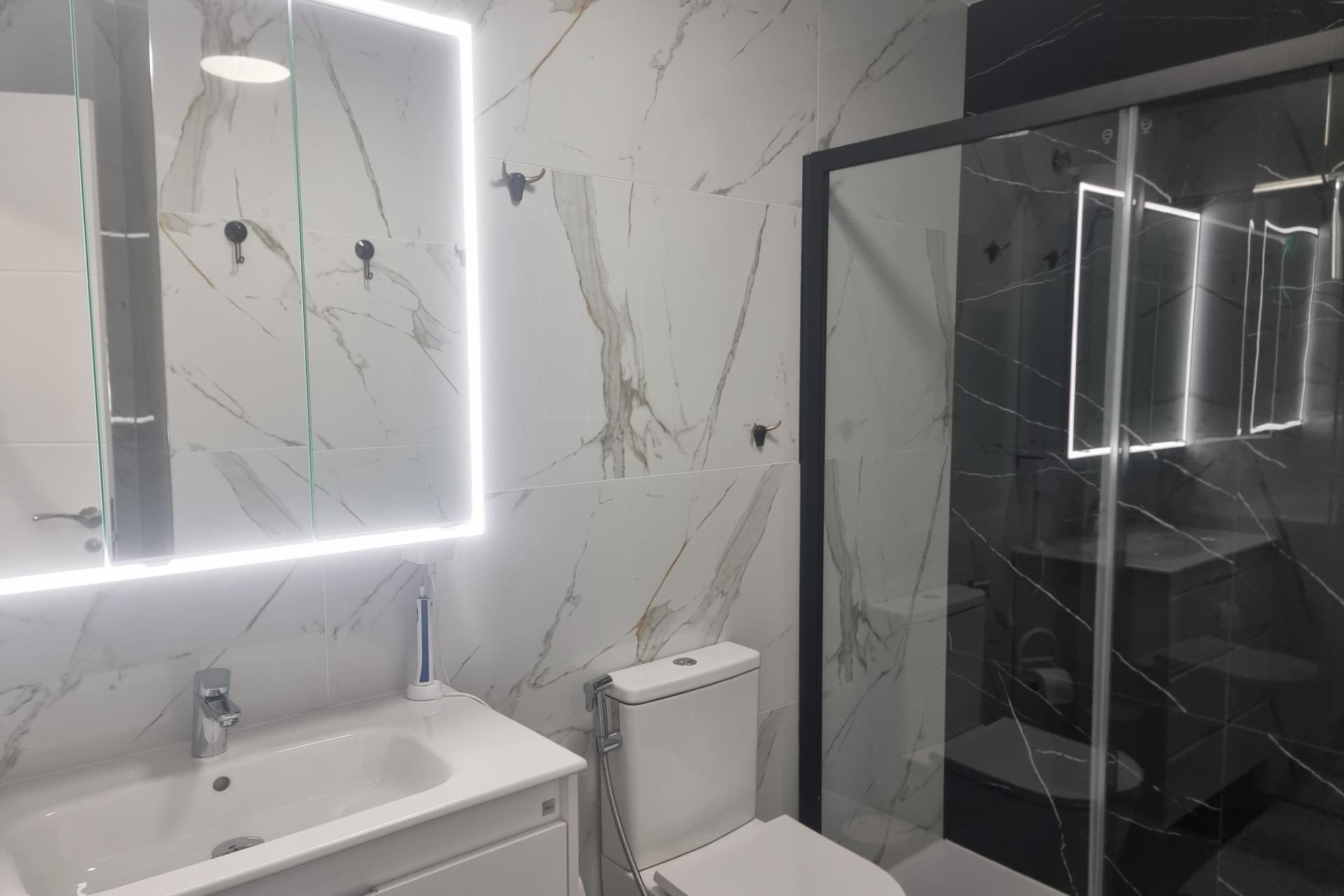 Herverkoop - Apartment -
Torrevieja - Playa de los Locos