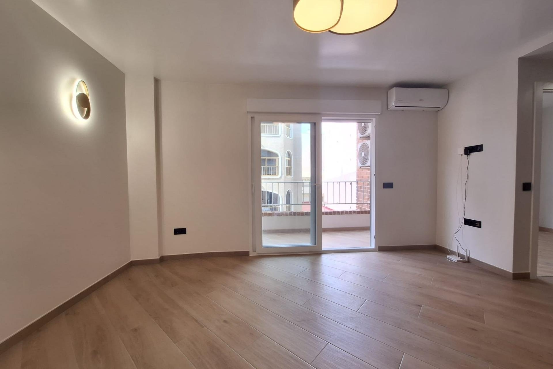 Herverkoop - Apartment -
Torrevieja - Playa de los Locos